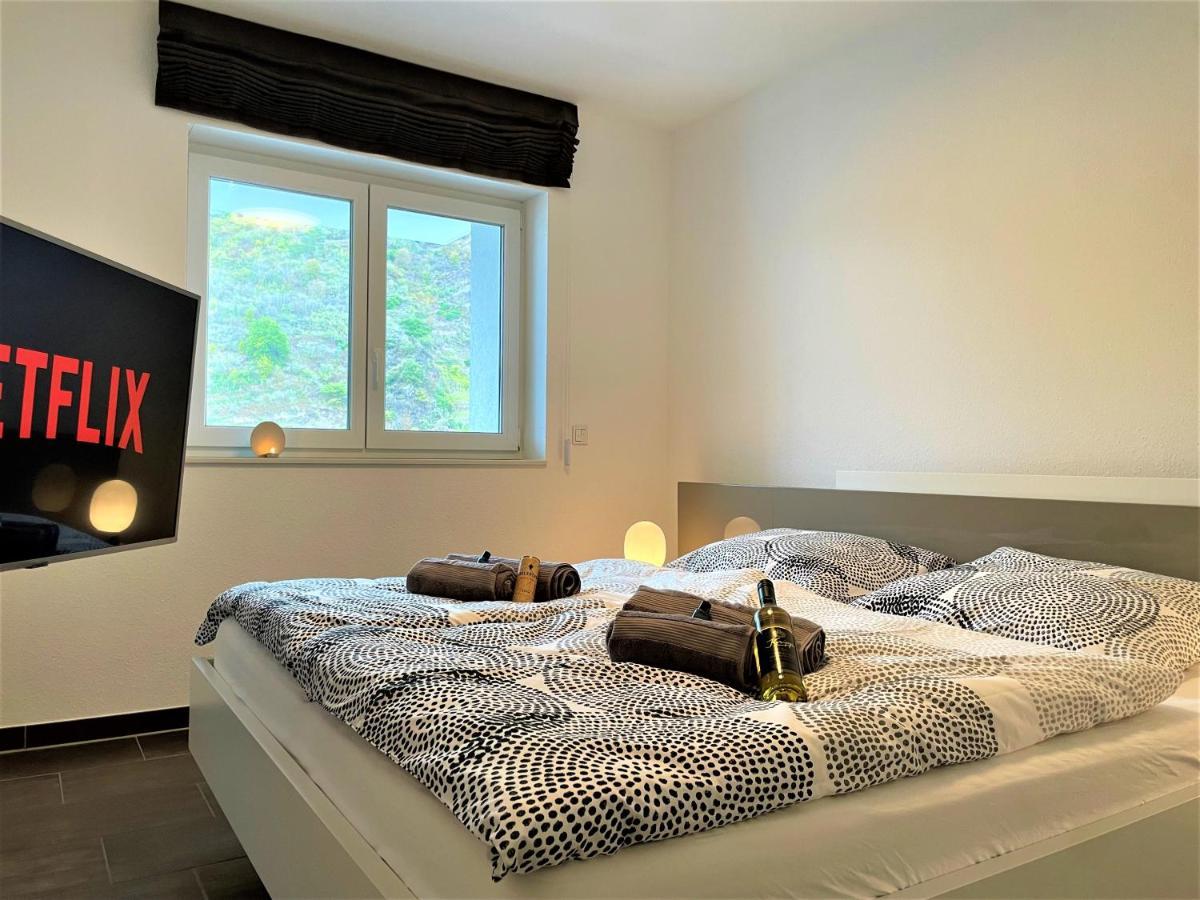 Moselpromenade Villa Moselufer, Panorama & Burg Cochem Blick, Netflix, Balkon Extérieur photo